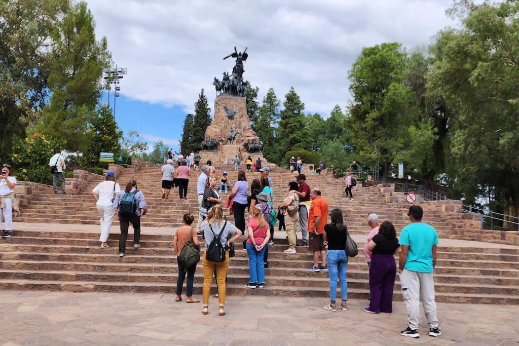 Cerca De Todo Amplio Mendoza