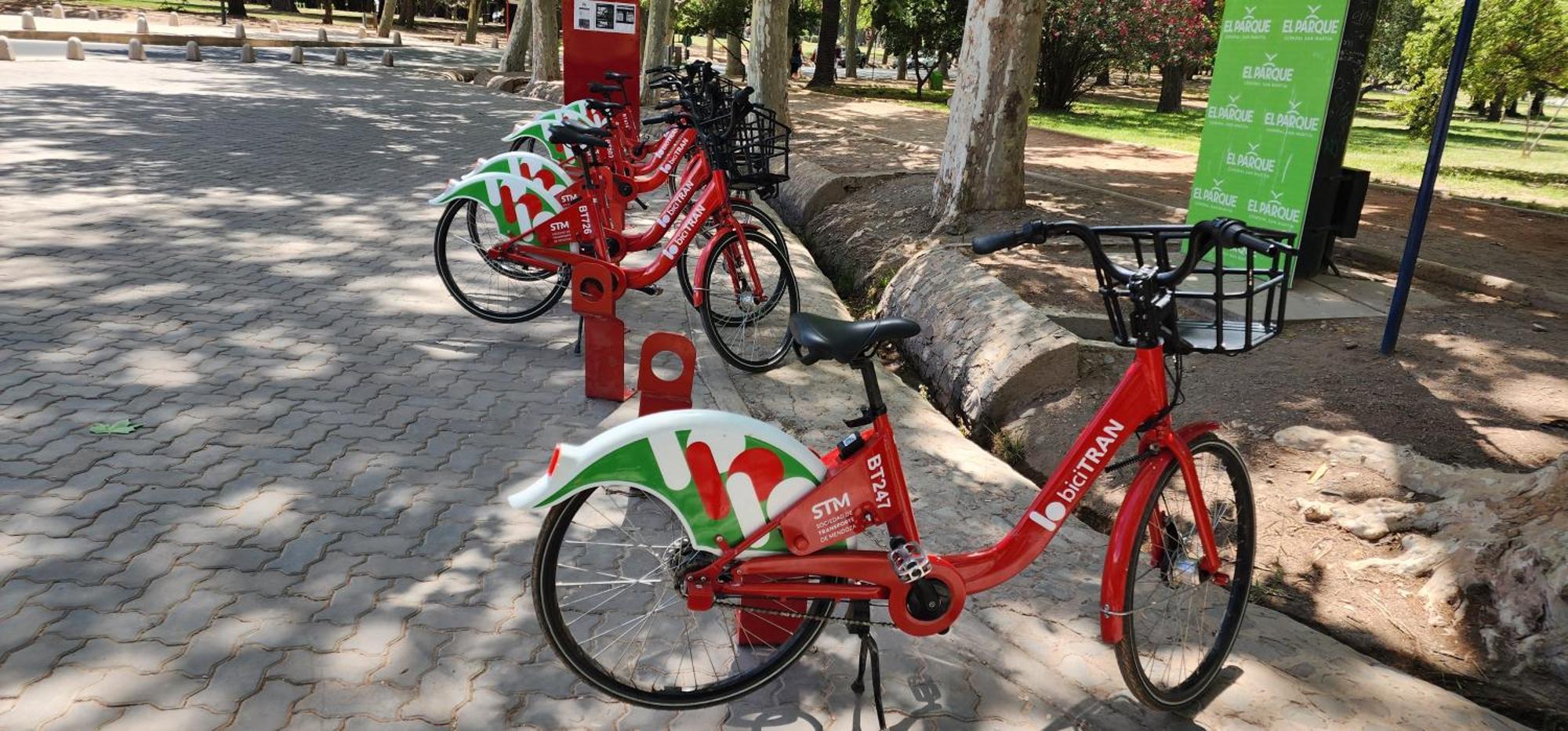 Cerca De Todo Amplio Apartamento Mendoza